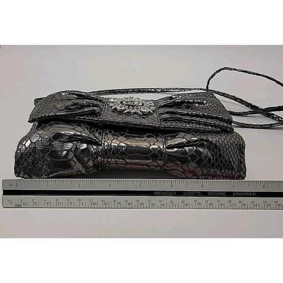 IMAN Evening Bag Purse Rhinestones Removable Strap Silver Metallic Snake Print - Picture 12 of 14